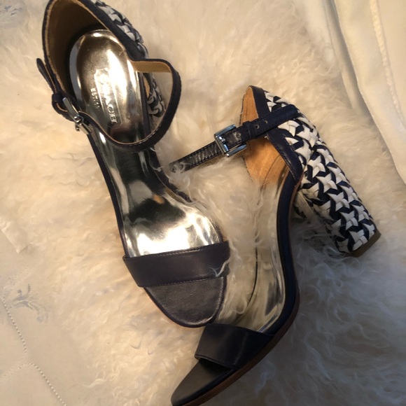 Coach Special Edition Sandal! - Picture 5 of 11